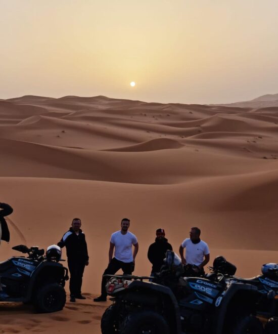 Junte-se à Aventura de Moto em Marrocos: 9 Dias Inesquecíveis de Leiria ao Deserto!