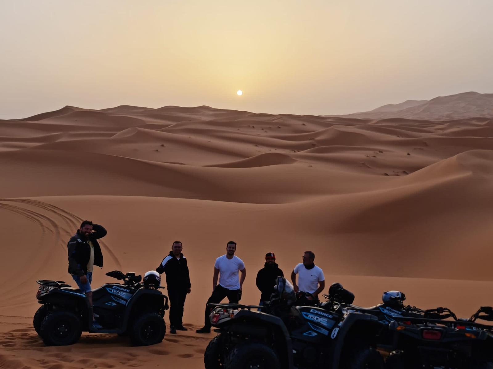 Junte-se à Aventura de Moto em Marrocos: 9 Dias Inesquecíveis de Leiria ao Deserto!